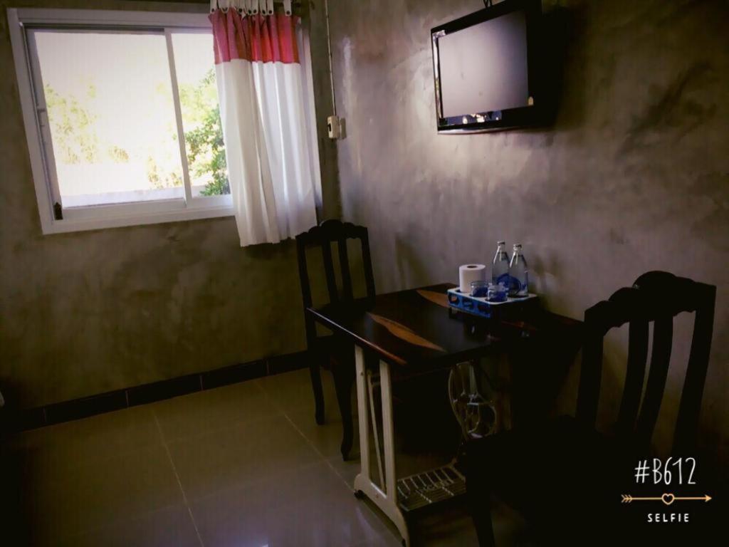 First Garden Home Resort Sisaket Bagian luar foto